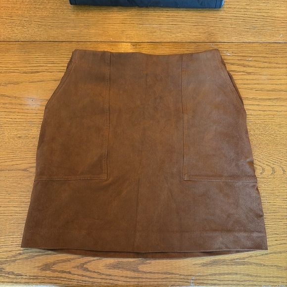 Banana Republic Petite Vegan Suede Mini Skirt - Picture 2 of 5
